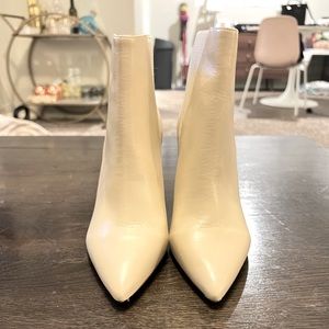 Schutz Sandra Bootie in Egg Shell size 7